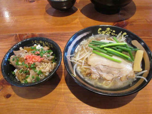 幻霜スペシャルポークラーメンと幻霜肉丼のセット