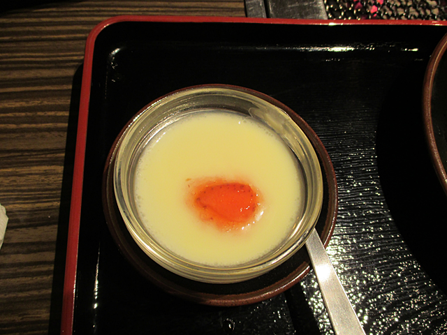 杏仁豆腐にフルーツ