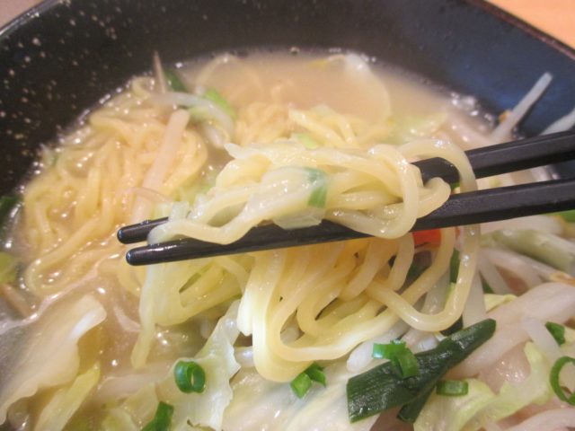 ガスト大鳥居店（大田区東糀谷）は1日分の野菜のベジ塩タンメンなど麺、日替わりランチ、モーニングと様々なメニュー