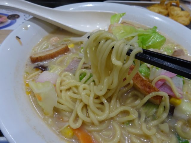 リンガーハット大森店（大田区大森北）は長崎ちゃんぽんと皿うどんにAランチぎょうざ5個セットやサイドメニューが人気