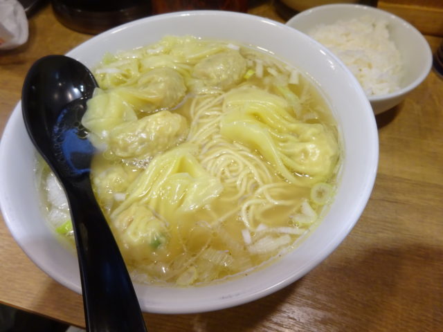 横浜家系らーめん希家池上店のワンタン麺