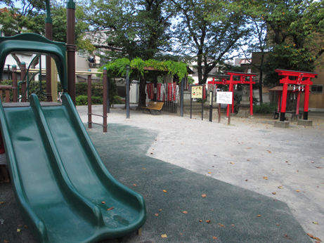 東官守稲荷神社（ご利益：身体安全）